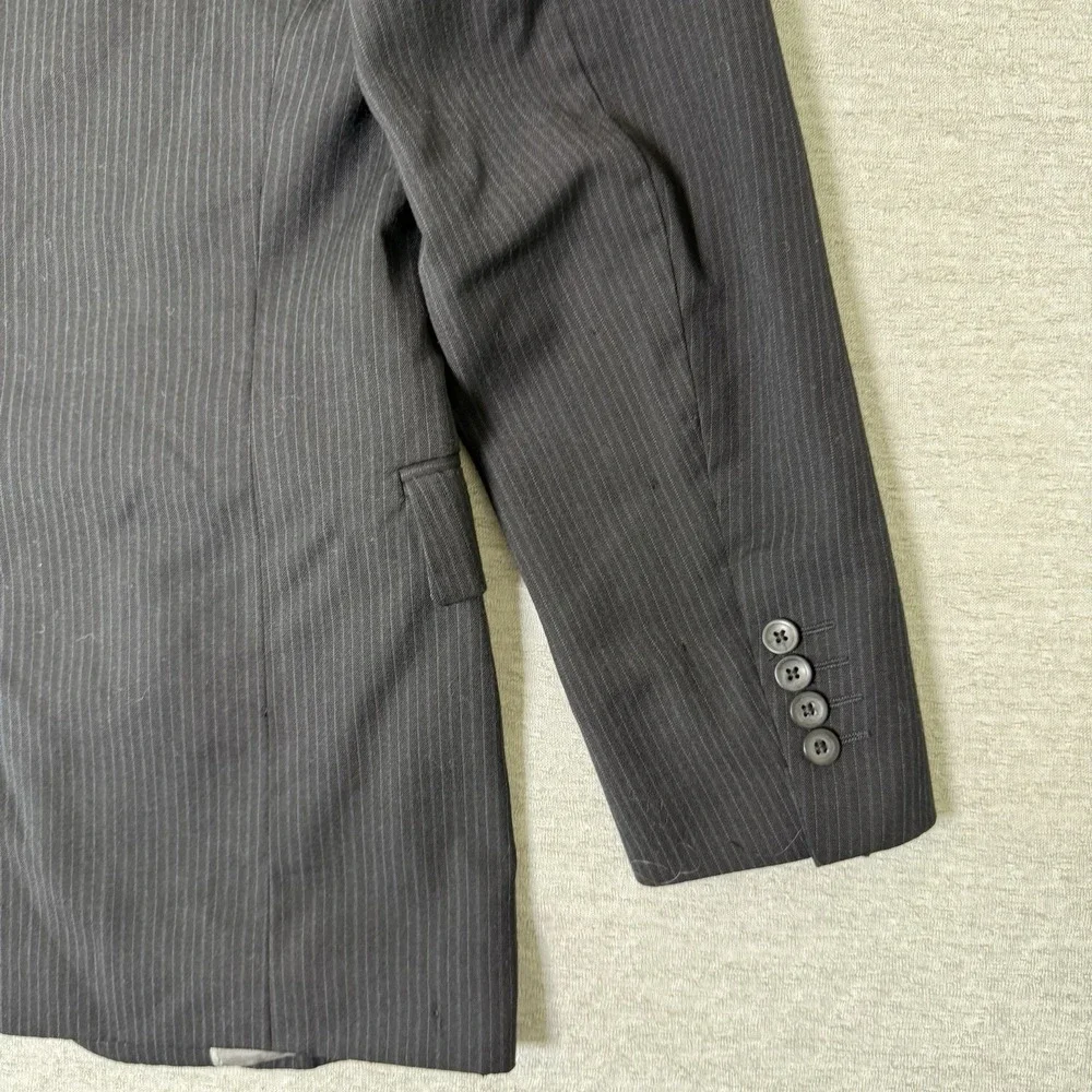 J Ferrar Men's Blazer Sport Coat Size 40R Black Pinstripe Wool Blend
